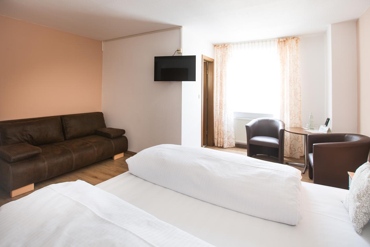 Ellenzer Goldbaeumchen Hotell Exteriör bild