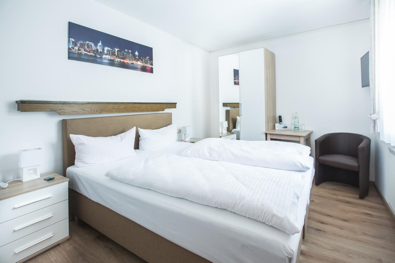 Ellenzer Goldbaeumchen Hotell Exteriör bild
